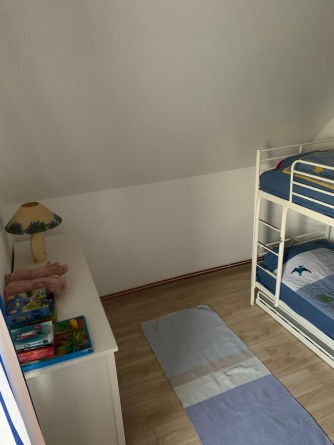 Uroczy dom nad jeziorem Śniardwy tuż obok plaży Nowe Guty Zewnętrze zdjęcie