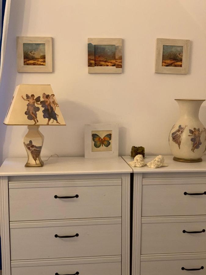 Uroczy dom nad jeziorem Śniardwy tuż obok plaży Nowe Guty Zewnętrze zdjęcie